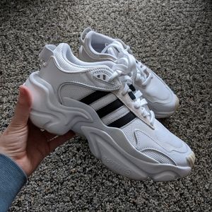 adidas trainers chunky